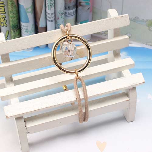 Round Circle with Crystal Gum